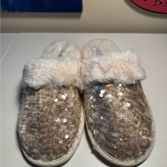 Primark Slippers New - Picture 2 of 5